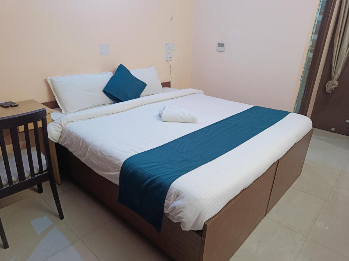 Hotel The Avps Grand 3*